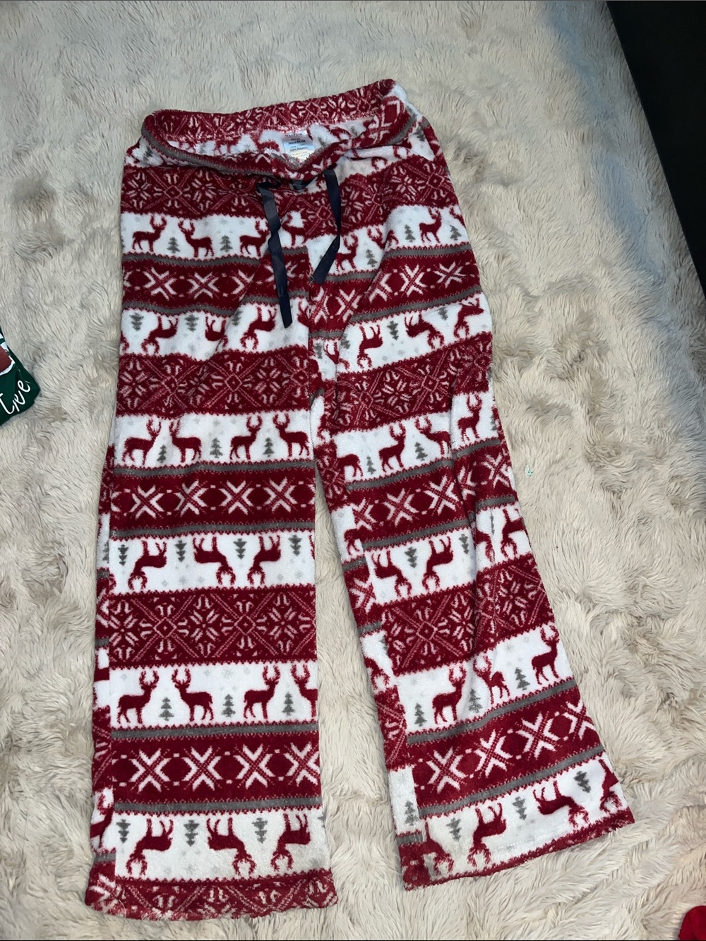 Women’s Cozy Red & White Reindeer Fleece Pajama Pants